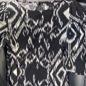 I’m selling a Worthington dress shirt.